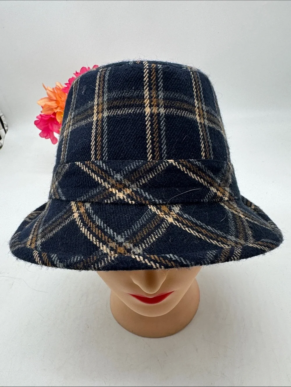 D & Y Plaid Hat with Tan & Cream Windowpane